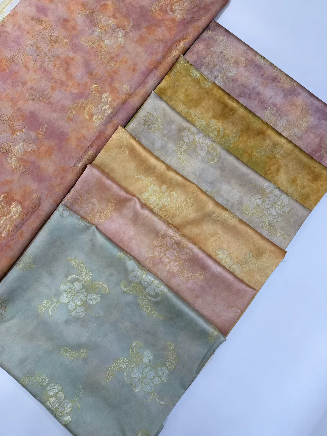 Una gama de colores pastel de jacquard